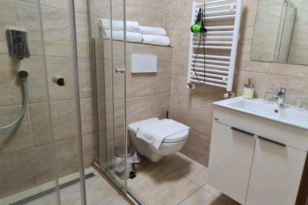 Korona Panzio Bed & Breakfast Hatvan Bagian luar foto